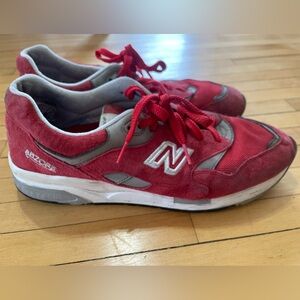 New Balance 1600 in men’s US10.5